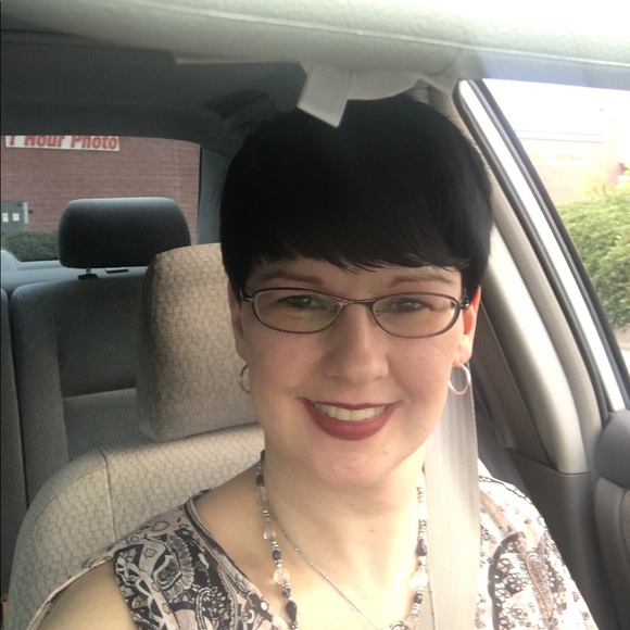 Meet your Posher, Dana - Picture 1 of 1